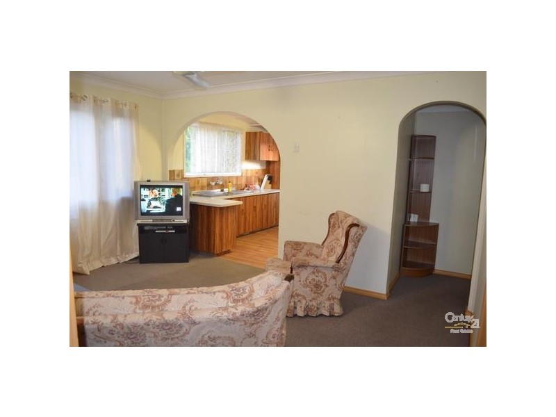12 Vincent Street, West Gladstone QLD 4680