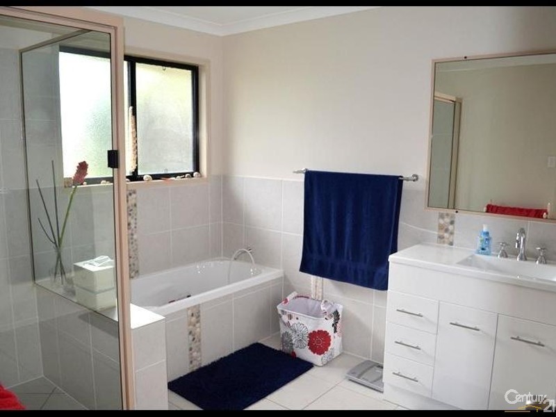 45 Wynand Avenue, Benaraby QLD 4680