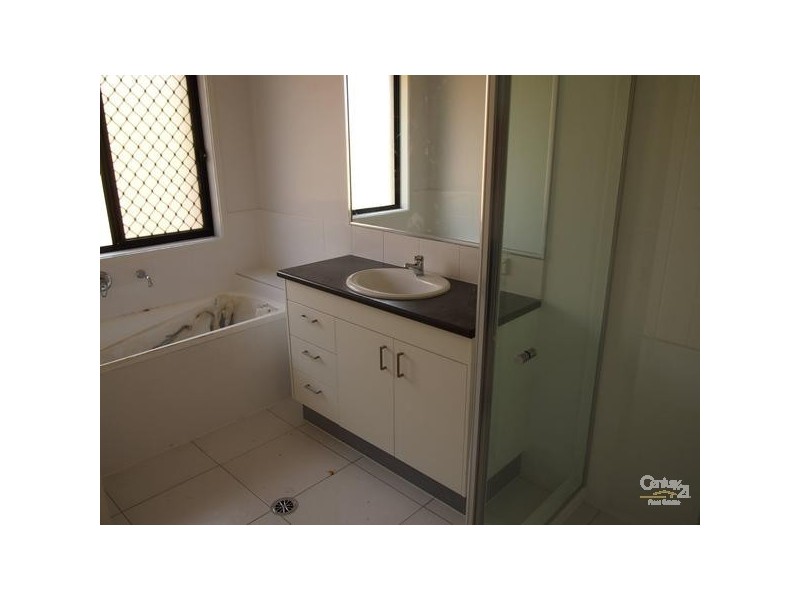 15 Blaxland Court, Glen Eden QLD 4680