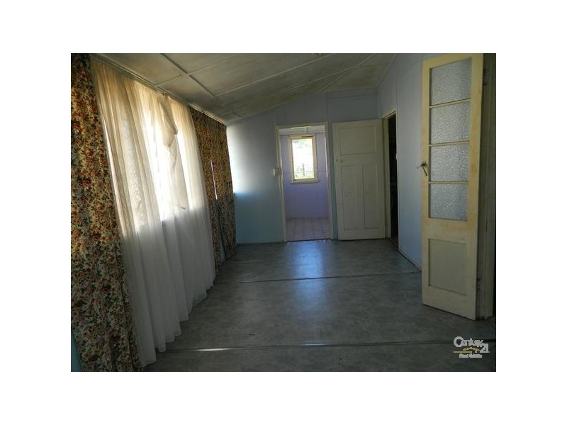 69 Tank Street, West Gladstone QLD 4680