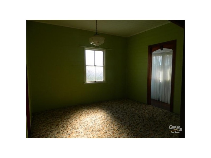 69 Tank Street, West Gladstone QLD 4680