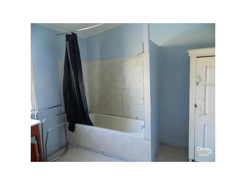 69 Tank Street, West Gladstone QLD 4680