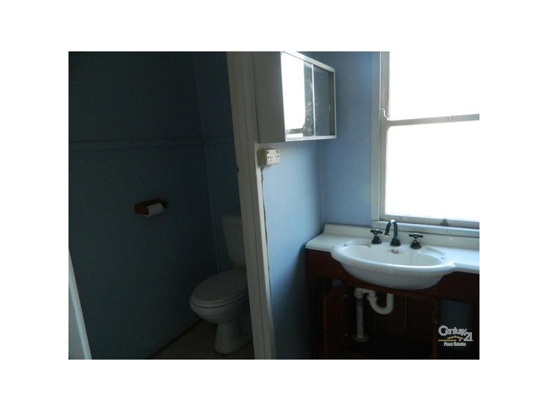 69 Tank Street, West Gladstone QLD 4680