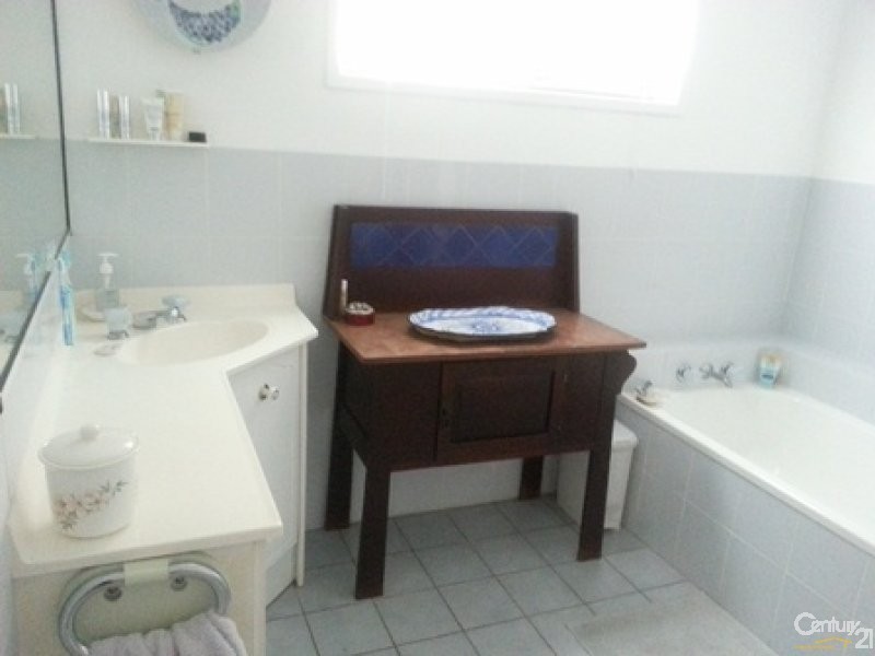 28 Hampton Drive, Tannum Sands QLD 4680