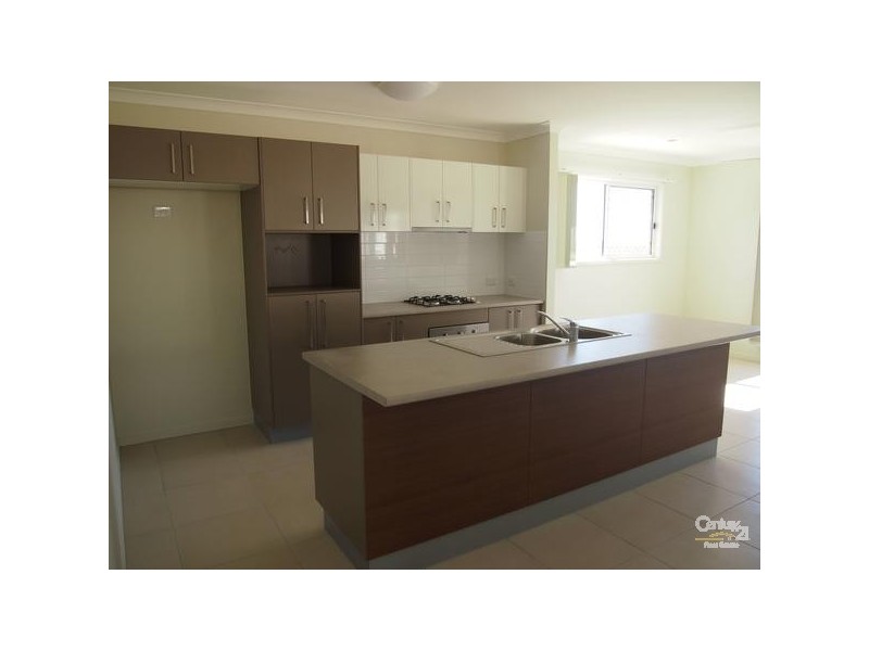 24 Sturt Court, Glen Eden QLD 4680