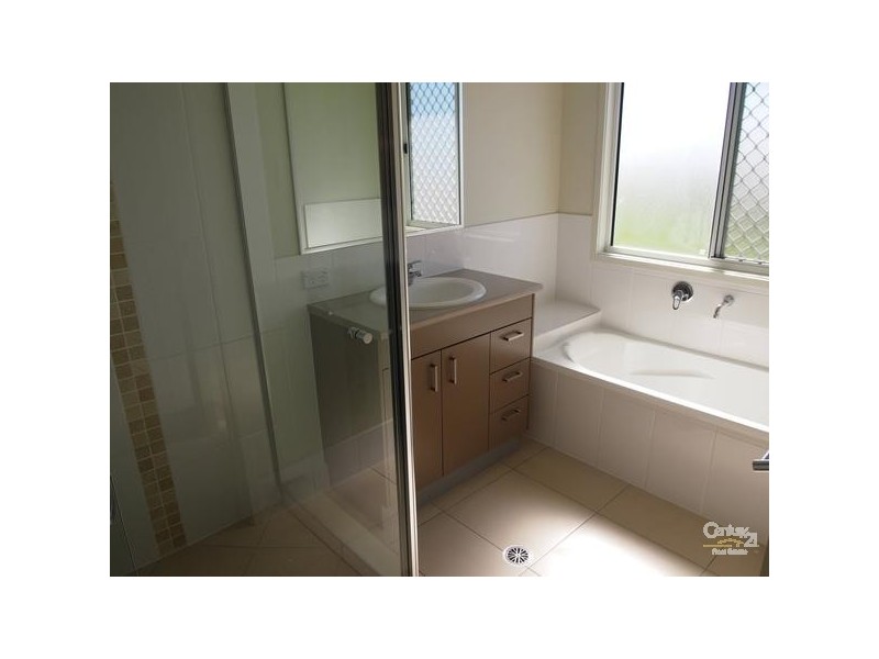 24 Sturt Court, Glen Eden QLD 4680