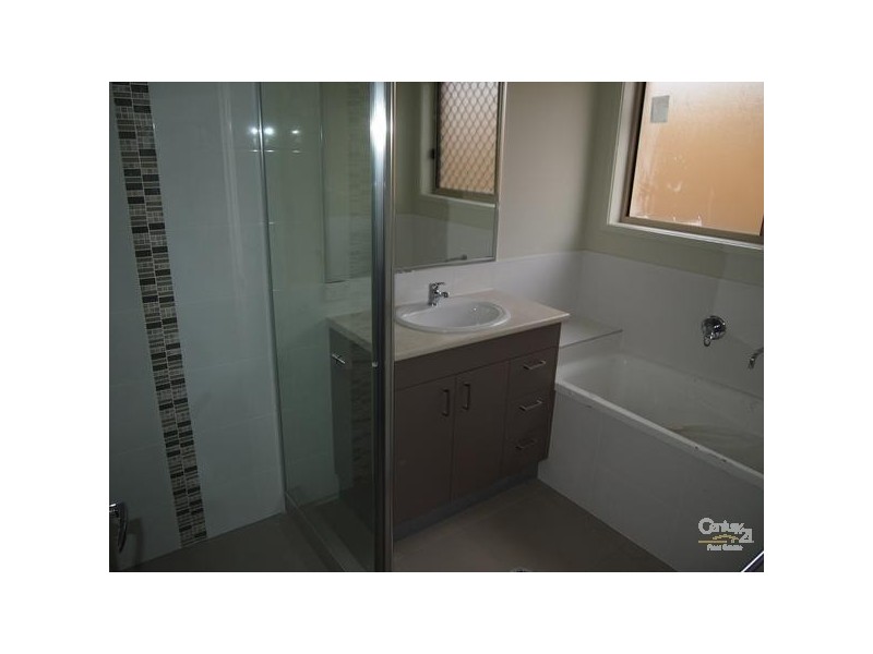 16 Blaxland Court, Glen Eden QLD 4680