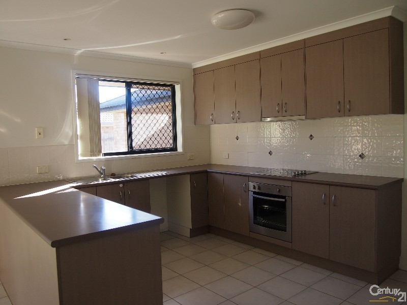 92 Col Brown Avenue, Clinton QLD 4680