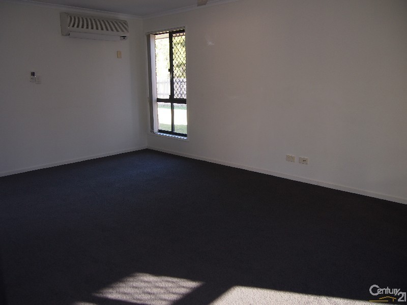 92 Col Brown Avenue, Clinton QLD 4680