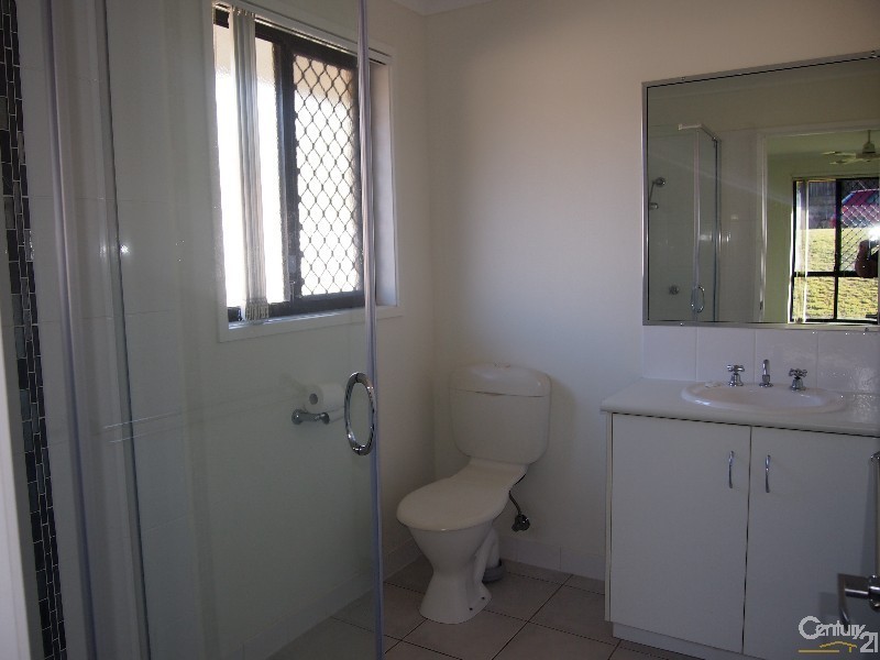 92 Col Brown Avenue, Clinton QLD 4680