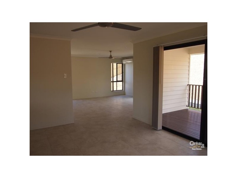 1 Deveney Drive Emmadale Gardens, Kirkwood QLD 4680