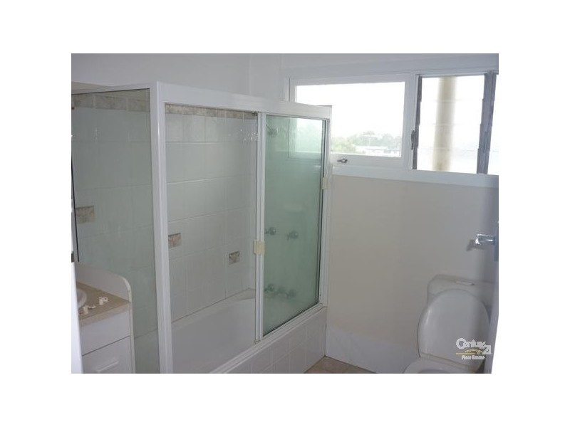 18 Mylne Street, West Gladstone QLD 4680