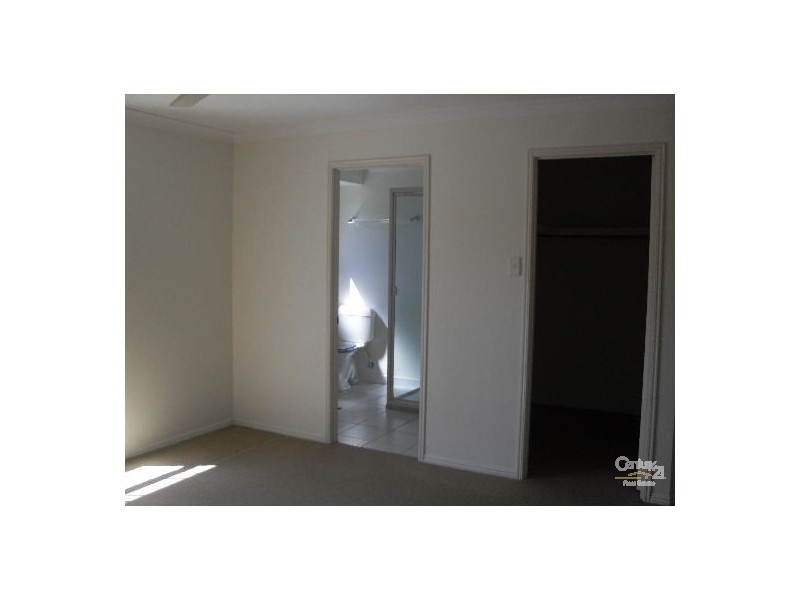 9 Viewpoint Way, New Auckland QLD 4680