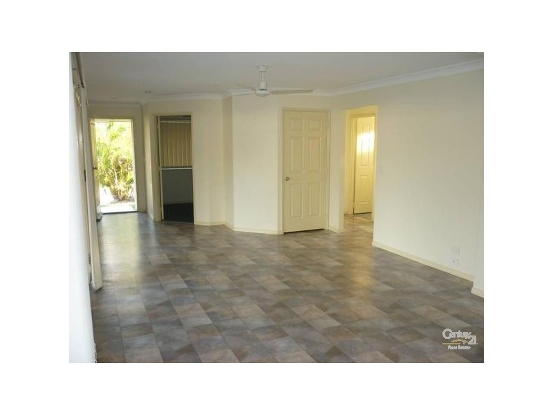 5 Benjamin Court, Glen Eden QLD 4680