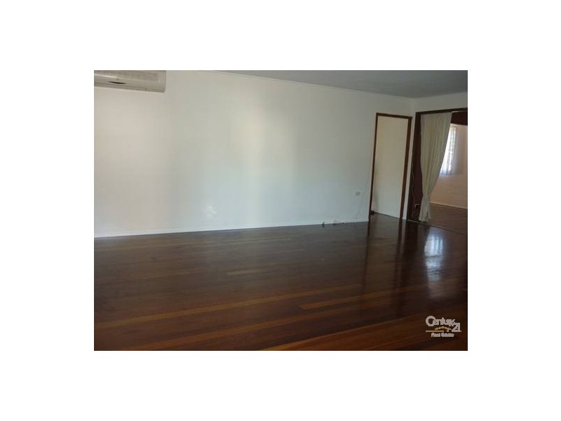 10 Wilson Street, New Auckland QLD 4680