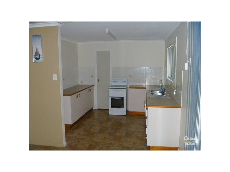 35 Latrobe Street, Tannum Sands QLD 4680