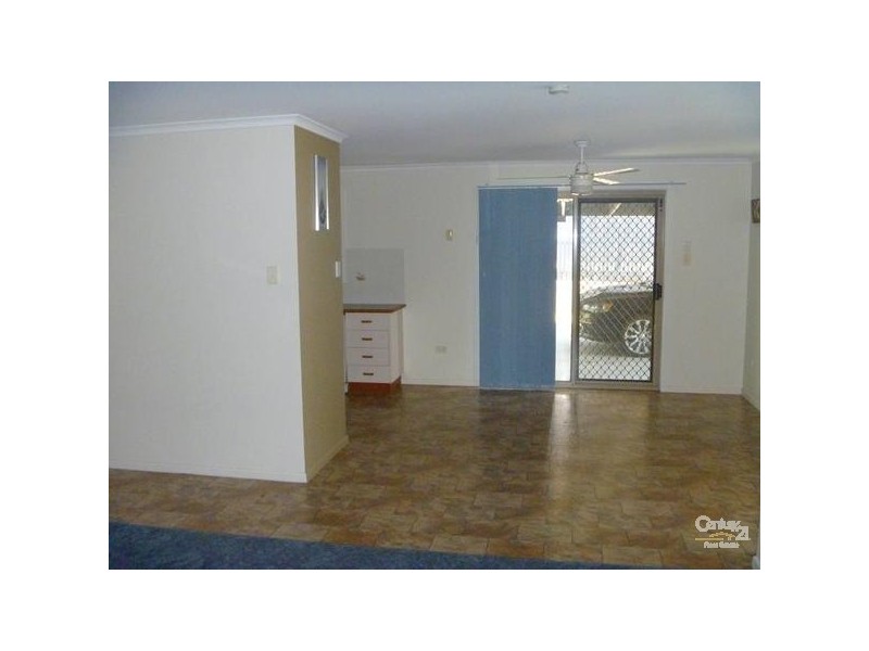 35 Latrobe Street, Tannum Sands QLD 4680