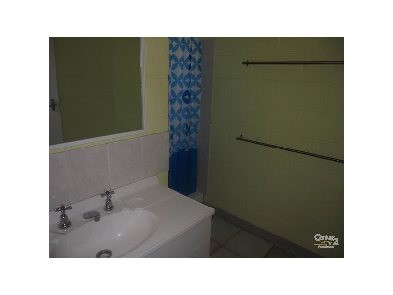 1/33 Butler Street, New Auckland QLD 4680