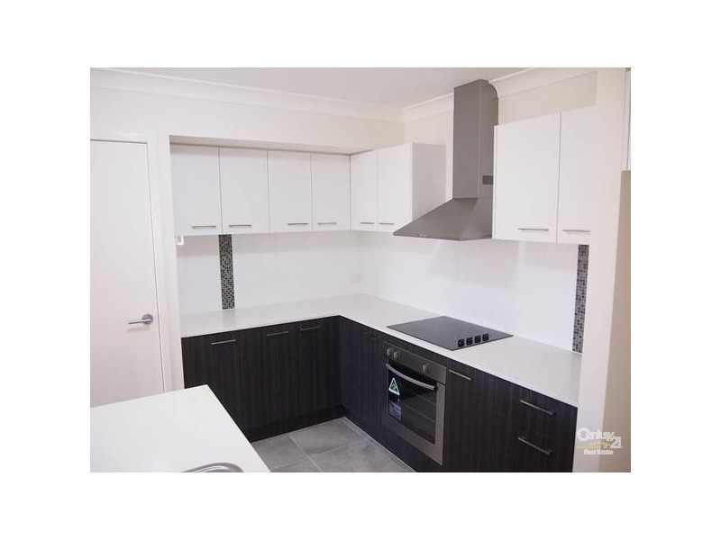 1 Isla Court, Kirkwood QLD 4680