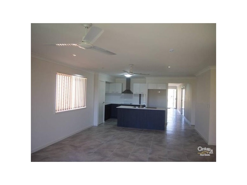 1 Isla Court, Kirkwood QLD 4680