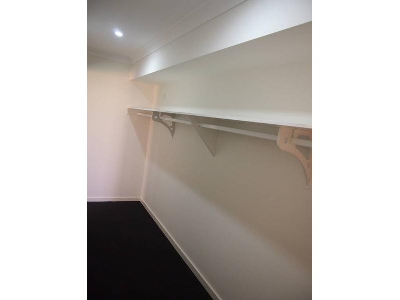 1 Isla Court, Kirkwood QLD 4680