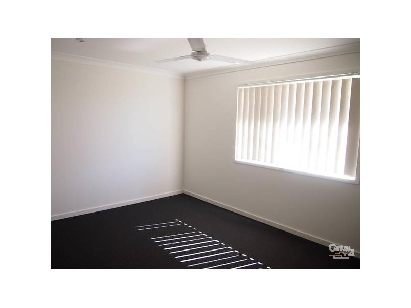 1 Isla Court, Kirkwood QLD 4680