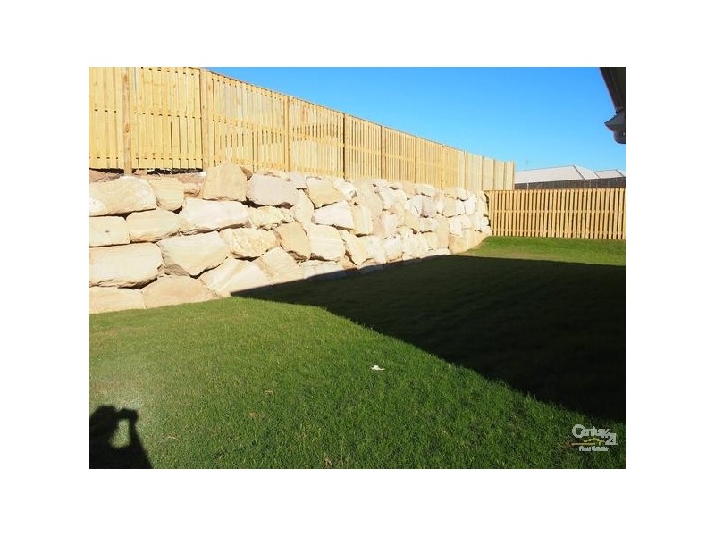 16 Clover Court, Boyne Island QLD 4680