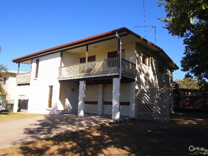 3 Simpson Street, Clinton QLD 4680