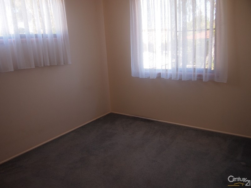 3 Simpson Street, Clinton QLD 4680
