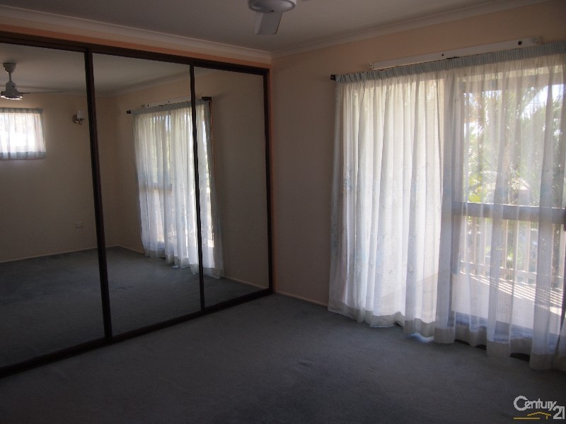 3 Simpson Street, Clinton QLD 4680