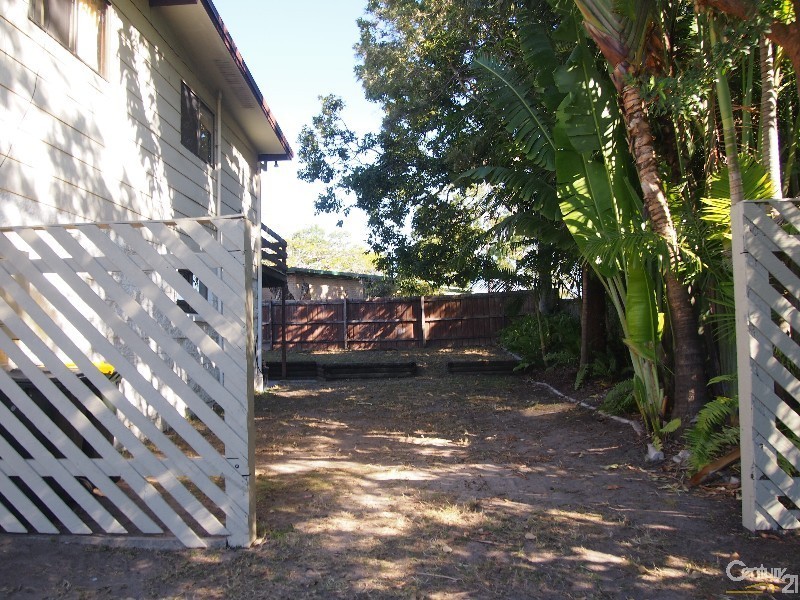 3 Simpson Street, Clinton QLD 4680