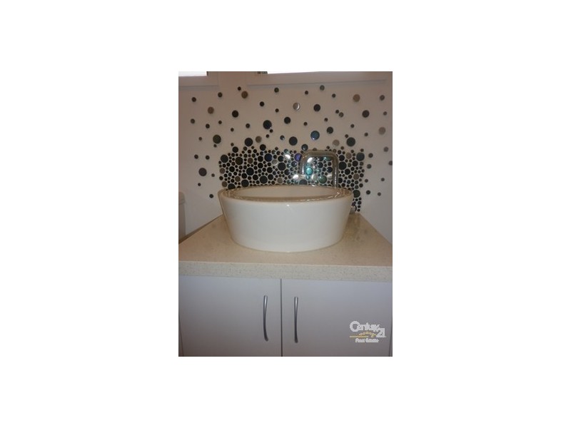 18 Drummer Street, Toolooa QLD 4680