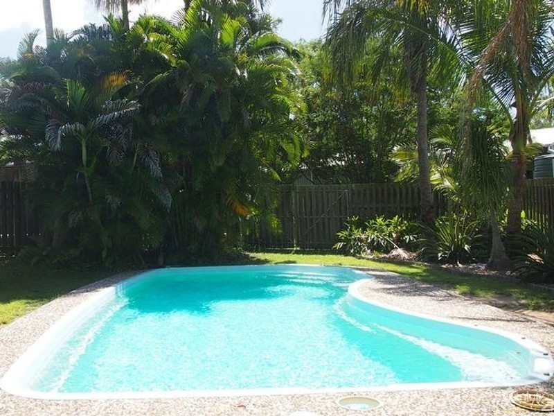 10 Upton Road, Beecher QLD 4680