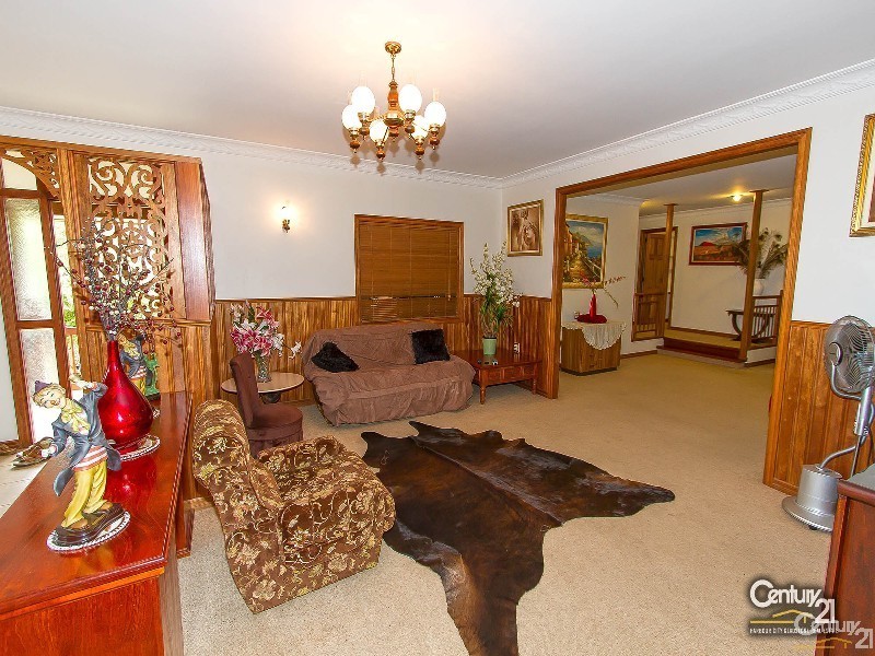 10 Upton Road, Beecher QLD 4680