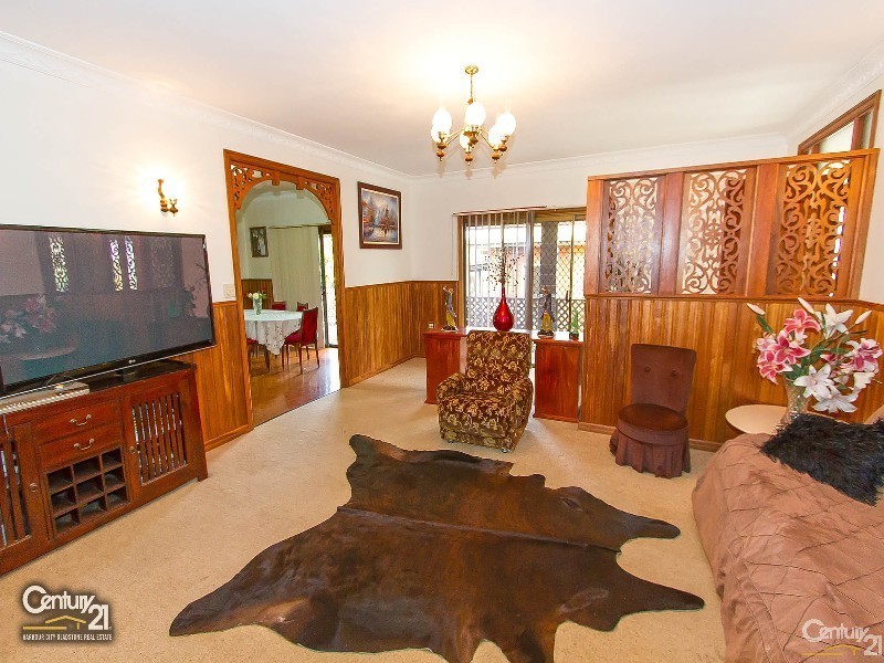 10 Upton Road, Beecher QLD 4680