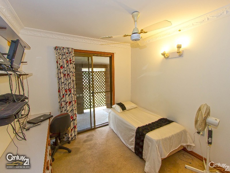 10 Upton Road, Beecher QLD 4680