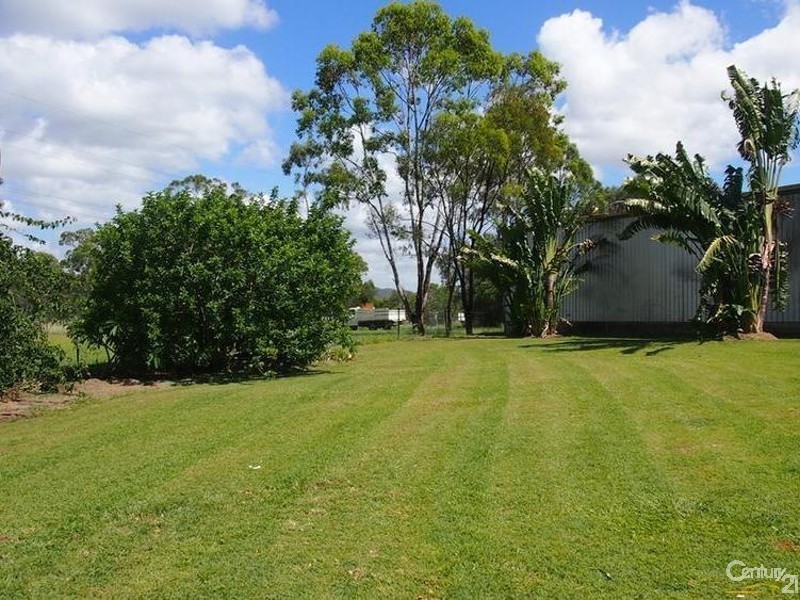 10 Upton Road, Beecher QLD 4680