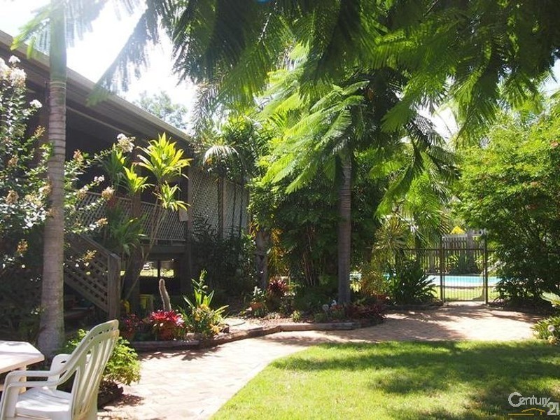 10 Upton Road, Beecher QLD 4680