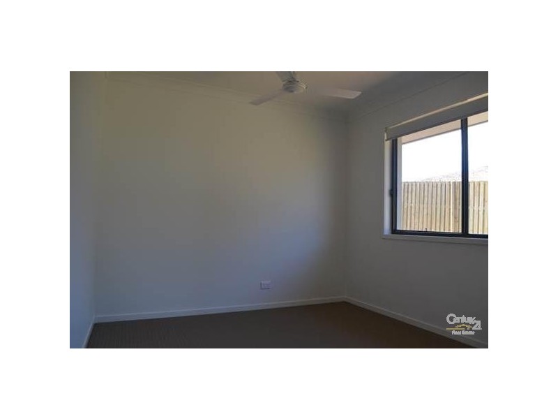 9 Eccles Court, Kirkwood QLD 4680