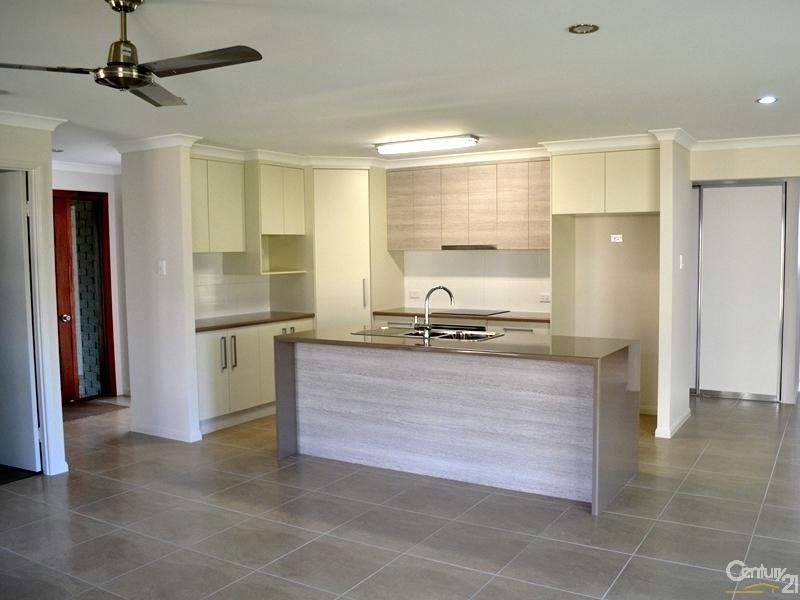 13 Bragg Court, Kirkwood QLD 4680