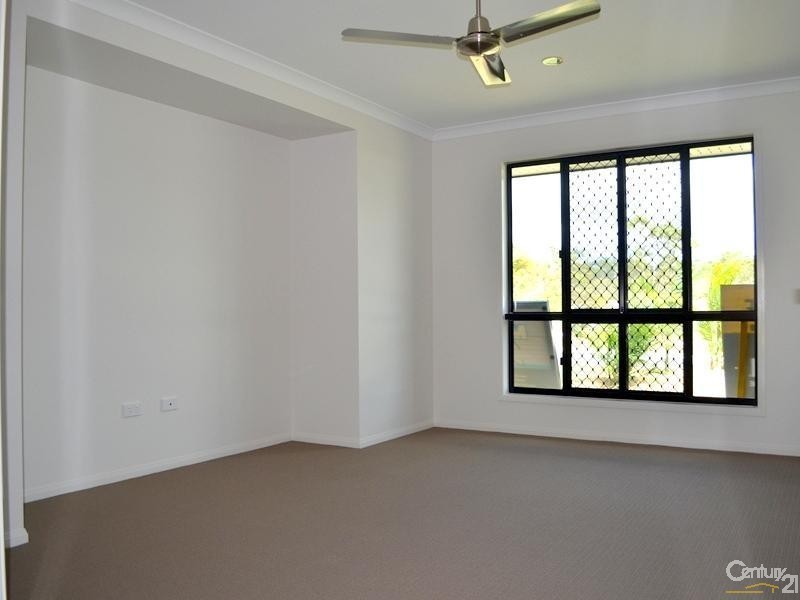 13 Bragg Court, Kirkwood QLD 4680