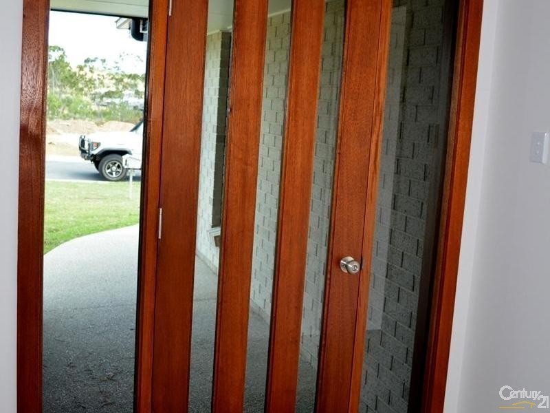 13 Bragg Court, Kirkwood QLD 4680