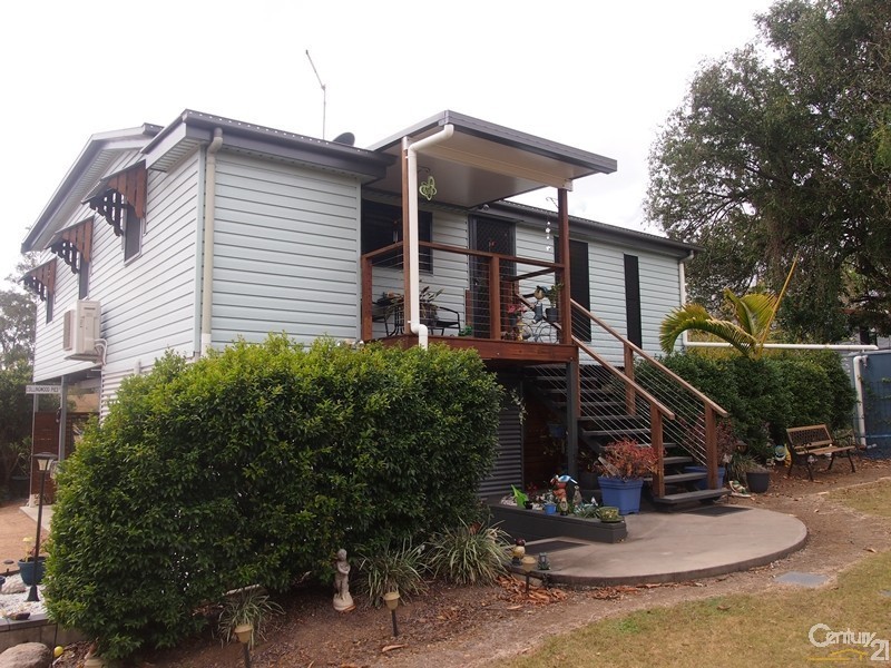 19 Bismark Street, Mount Larcom QLD 4695