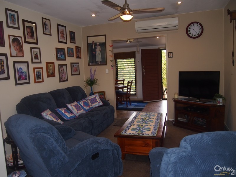 19 Bismark Street, Mount Larcom QLD 4695