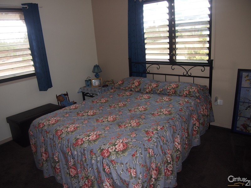 19 Bismark Street, Mount Larcom QLD 4695