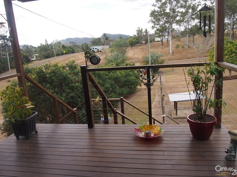 19 Bismark Street, Mount Larcom QLD 4695