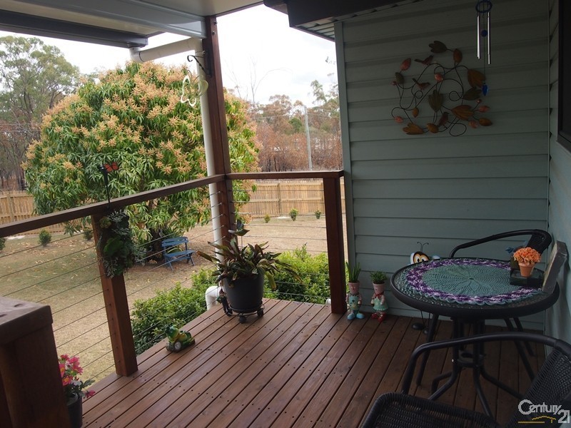 19 Bismark Street, Mount Larcom QLD 4695