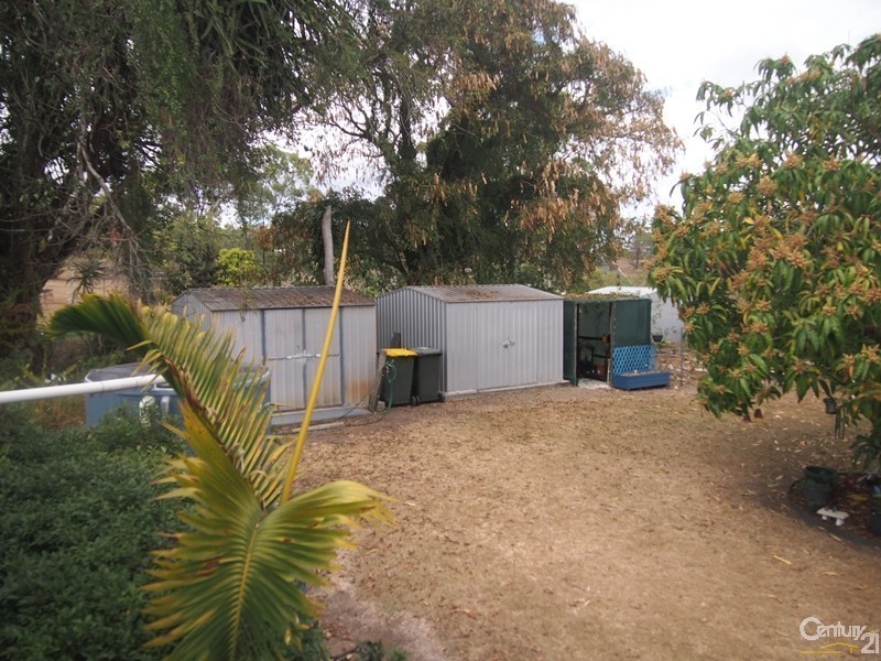 19 Bismark Street, Mount Larcom QLD 4695