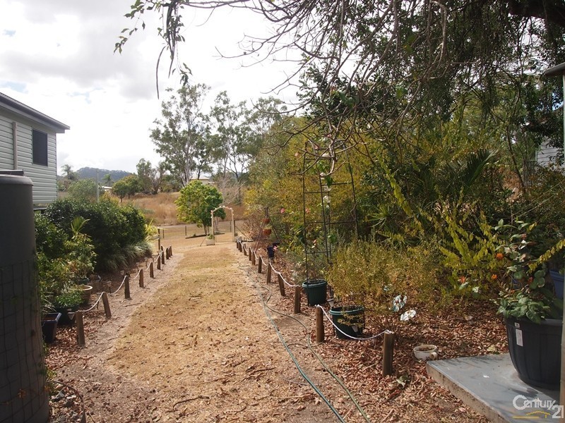 19 Bismark Street, Mount Larcom QLD 4695