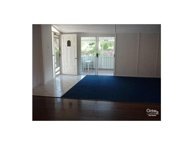 33 Mellefont Street, West Gladstone QLD 4680